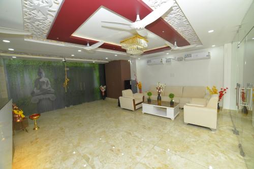 Honeymoon Suite